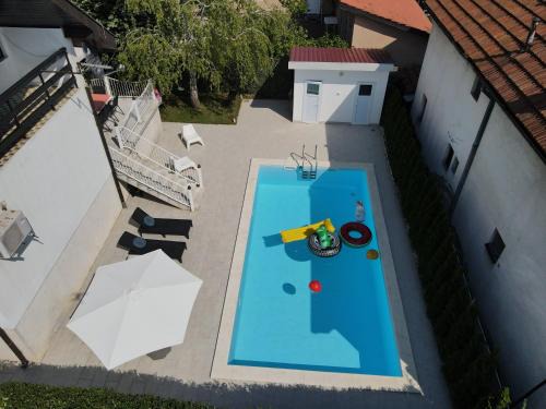 Kladovo Villa | Villa Mina Kladovo, 5-Bedroom Villa with Pool for up to 12 People