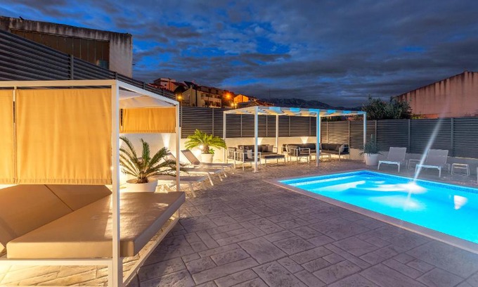Mejasi Apartamento | Amazing Apartment Mira with private pool
