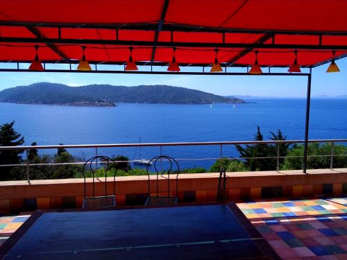 Ile du Levant Cama Y Desayuno | Villa Mirabel
