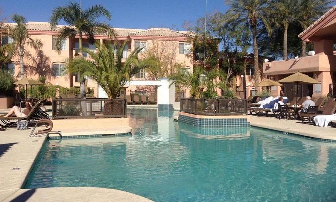 North Scottsdale Condominio | Todas las comodidades, comodidades y servicios, suite espaciosa en una ubicación privilegiada