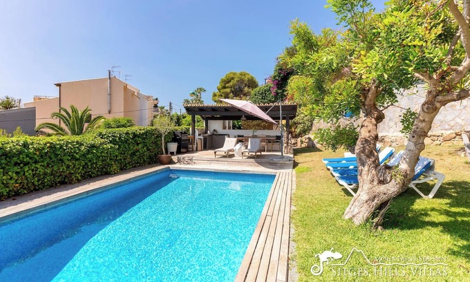 Vallpineda Villa | Villa Miramar