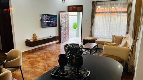 Mbezi Beach Casa | Villa Modern Two Bedroom Vacation home in Mbezi Beach