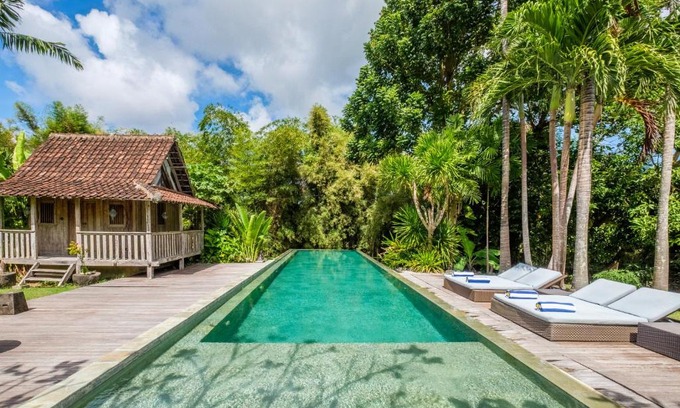 Jimbaran Bay Villa | Villa Moments