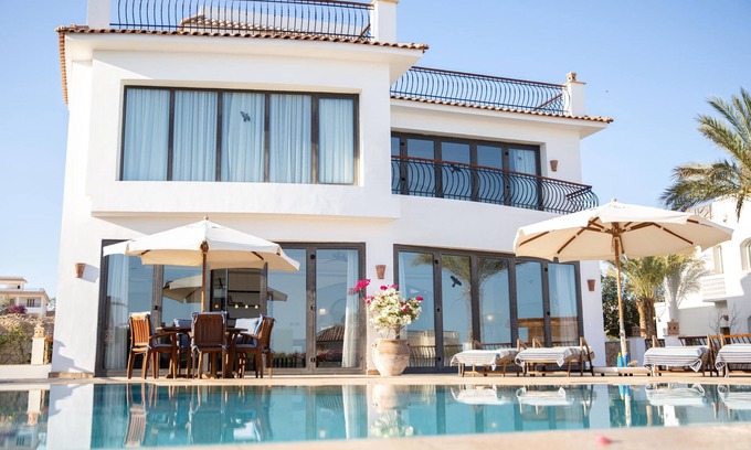 Ras Nasrani Villa | Villa Montazah, villa de lujo junto a la playa en Sharm el Sheikh
