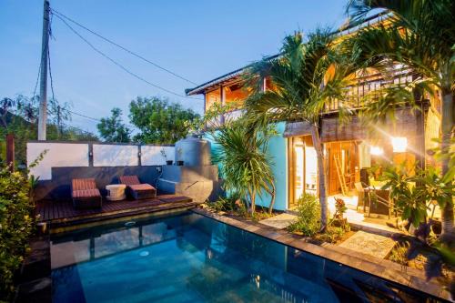 Ceningan Island Villa | Villa Moonligh Close By Blue Lagoon