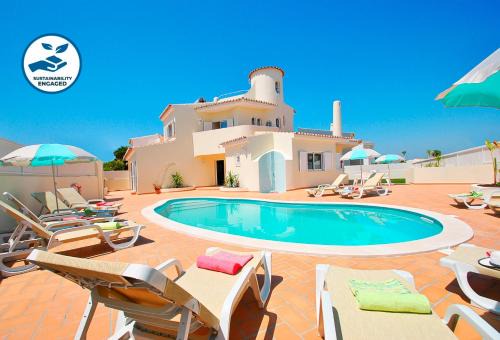 Gale Villa | Villa Moorea by Algarve Vacation