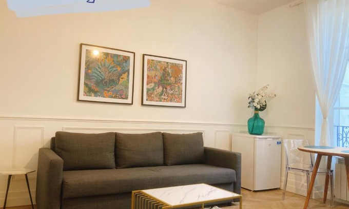 Cœur de Ville Apartamento | Villa muguette - coeur de Vichy- RDC-véranda sur la terrasse