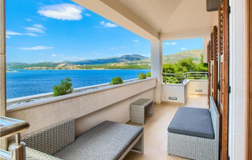 Okrug Donji Casa | Villa Mustra