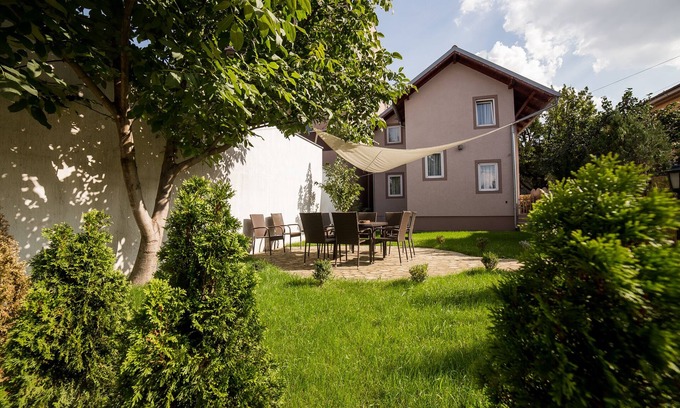 Novi Beograd Casa | VILLA MI JARDÍN Apartamento BLANCO