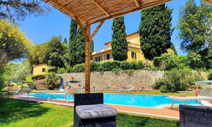 Il Poggio Villa | Villa Nicoletta - Large private villa with pool
