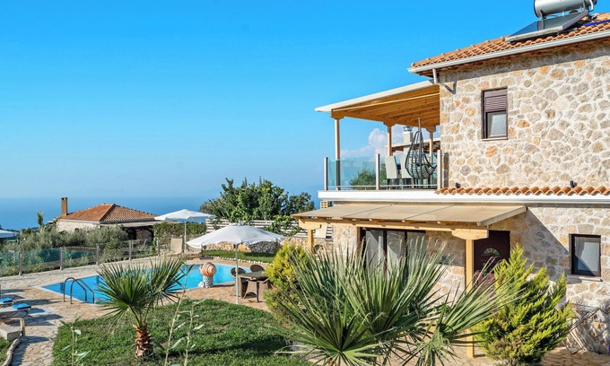 Tsoukaladhes Villa | "Villa Natalia" con vistas al mar, piscina privada y Wi-Fi