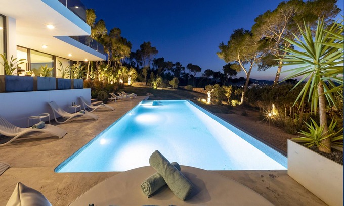 Sant Antoni de Portmany Villa | Villa near Cala Salada, sleeps 10