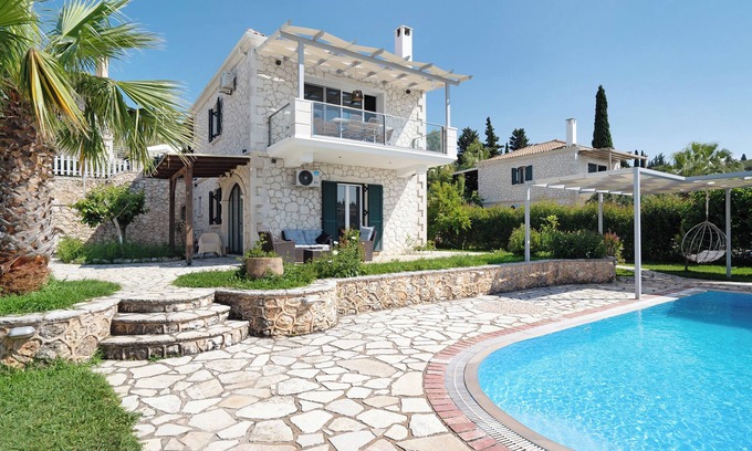 Tsoukaladhes Villa | "Villa Nefeli" con vistas al mar, piscina privada y Wi-Fi