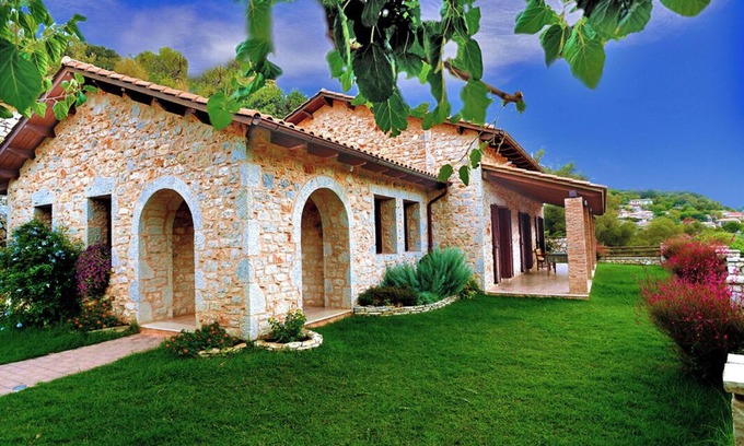 Marantochori Villa | Villa Nickelly, villa de lujo de piedra: la casa de vacaciones perfecto