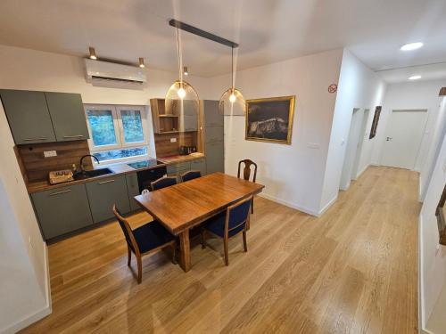 Novi Vinodolski Apartamento | Villa Nina