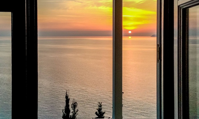 Xanthi Region Villa | "Villa Nina" se encuentra sobre la playa de arena de Armenopetra