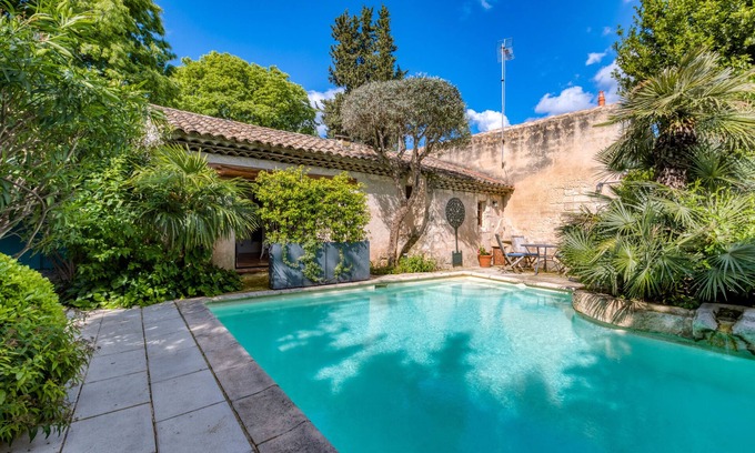 Aiguerelles Villa | Villa 'Oasis Centre Charme' con piscina compartida, Wi-Fi y aire acondicionado