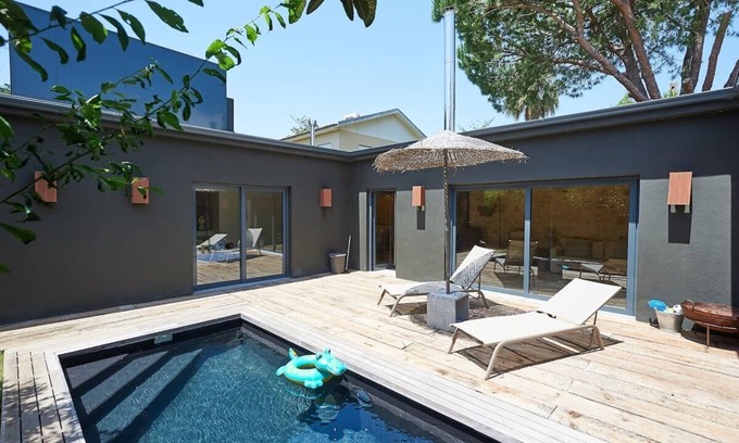 Cascais Villa | Villa Oasis - splash pool by Portugal Portfolio