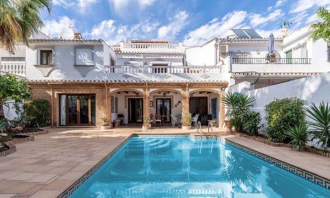 Fuengirola Villa | Villa 'Oasis' con piscina privada, Wi-Fi y aire acondicionado