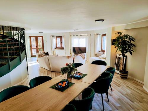 Cornu Villa | Villa Octogon Câmpina