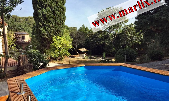 La Seyne-sur-Mer Casa | Villa de 90 m2 en una zona boscosa tranquila, con un jardín de 1350 m2