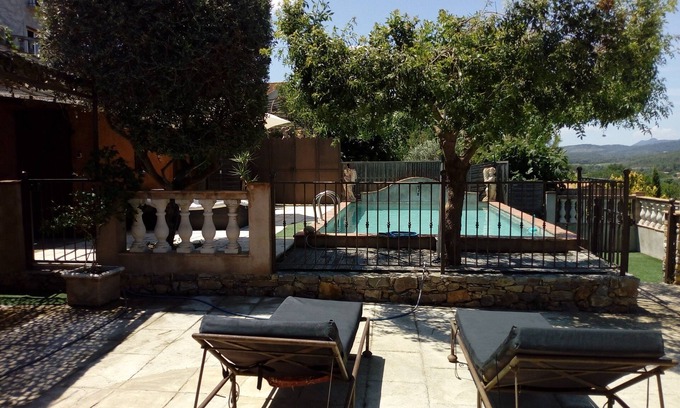 Carces Villa | villa de plan de pie toda comodidad en pueblo