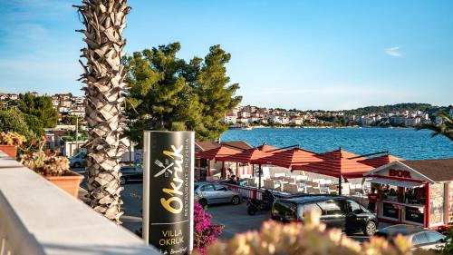 Okrug Gornji Cama Y Desayuno | Villa Okruk-10 meters away from the beach