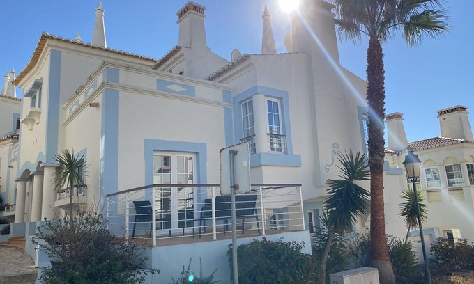 Budens Casa | Villa en un campo de golf, cerca de las playas, piscina a 50 metros, wifi gratuito
