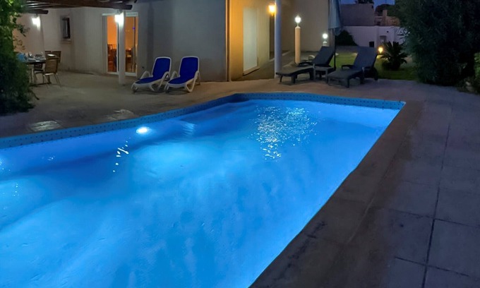 Saint-Cyprien Villa | Villa de una sola planta - aire acondicionado / piscina / jardín - cerca de playas, tiendas, restaurantes