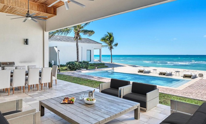 North Bimini Villa | Villa on the Beach / Heated Pool / Bohemian Vibe / Corsair Key