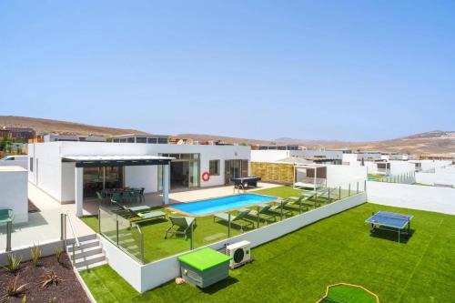 Costa de Antigua Villa | Villa Opal by Villa Plus