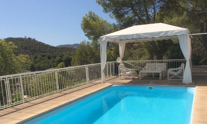 Peguera Apartamento | Villa Paguera, apartamento de ensueño, piscina y vista al mar, aire acondicionado y calefacción, Wi-Fi