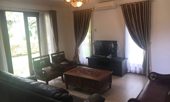 Batam Villa | Villa Panbil Adecuado para Familia