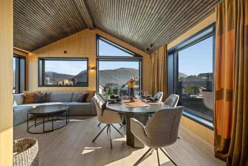 Tromso Villa | Villa Panorama by Arctic Seasons - Experience Luxury & Incredible Views at the Top of Tromsø