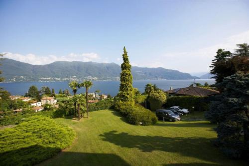 Porto Valtravaglia Apartamento | Villa Panorama