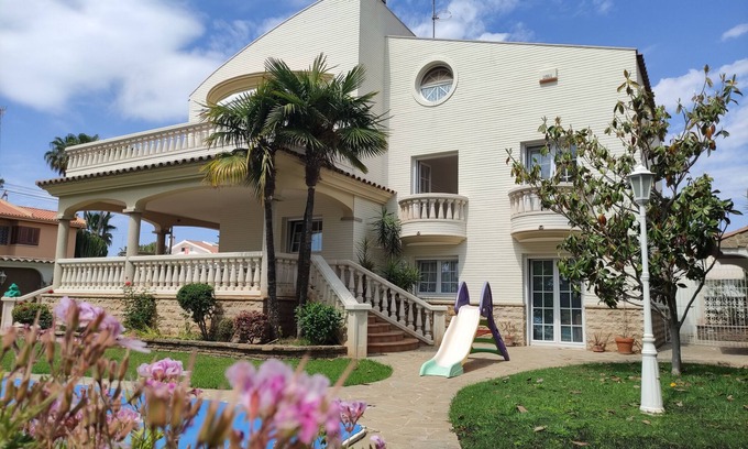 Benicarlo Villa | Villa Papa Luna, especial familias numerosas