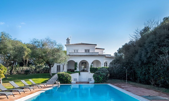 Benalup-Casas Vieja Casa | Villa 'Par' con piscina privada, Wi-Fi y aire acondicionado