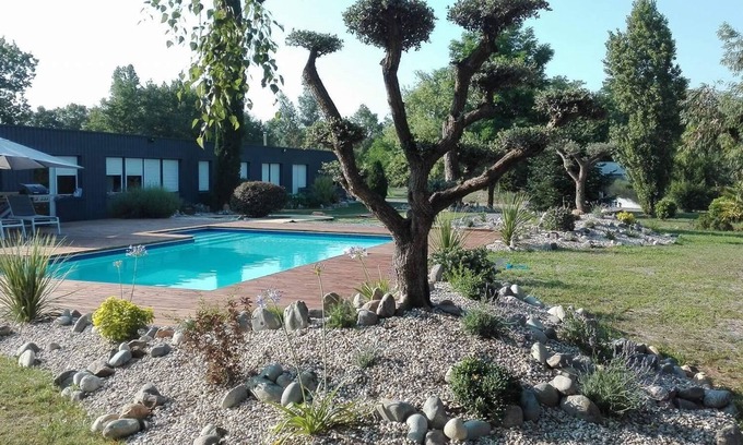 Saint-Andre-de-Cubzac Apartamento | Villa Parenthèse - Balneo - 300 m2 - 13 pers.