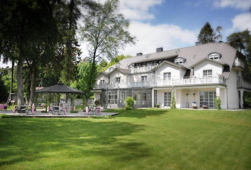 Wiselka Cama Y Desayuno | Villa Park Wisełka Spa & Wellness
