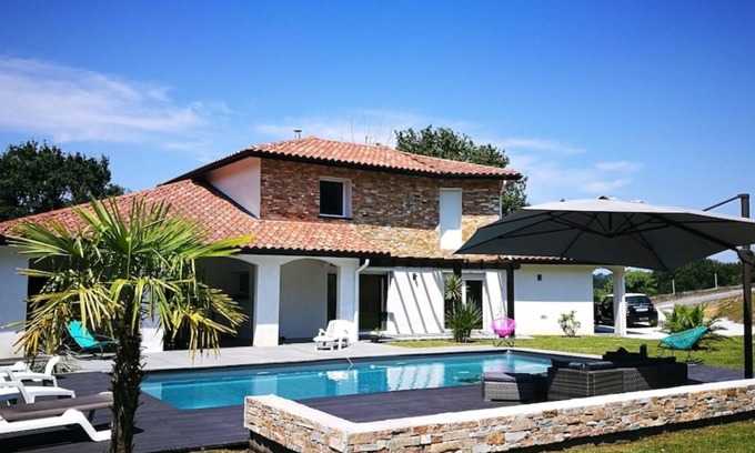Villefranque Villa | Villa d arquitecto pais vasco entre mar y montaña