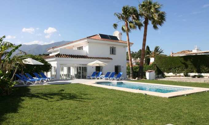 La Gaspara Villa | Villa Paz - Lujo asequible con piscina privada y jardines