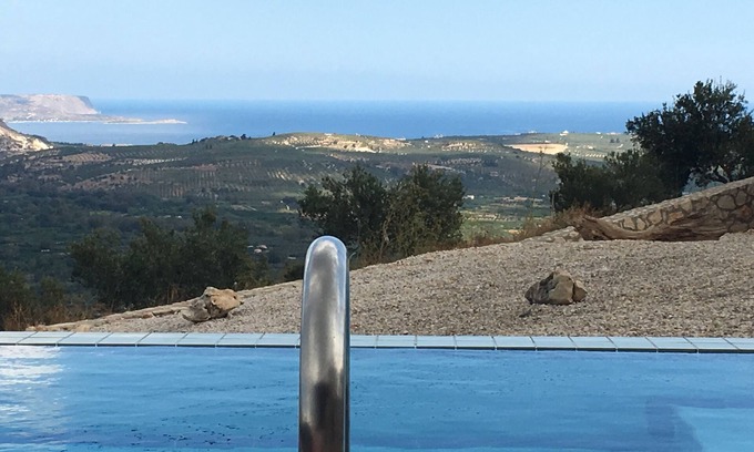 Makhairoi Villa | Villa Petra-Piscina privada- Vistas al mar, WIFI en todas las habitaciones