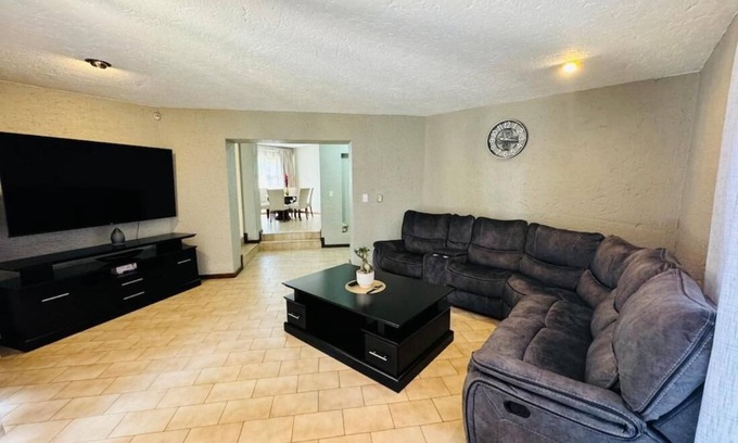 Woodmead Villa | Villa Picasso - 3 Bed Villa