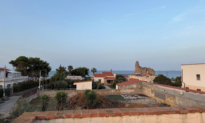 Carini Villa | Villa Pino 150 meters from the sea and 5 min from Palermo airport area