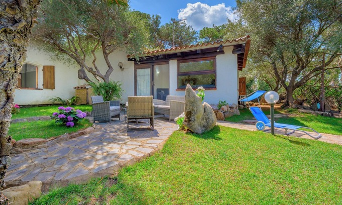 Pittulongu Villa | Villa 'Pirina' con terraza privada, Wi-Fi y aire acondicionado