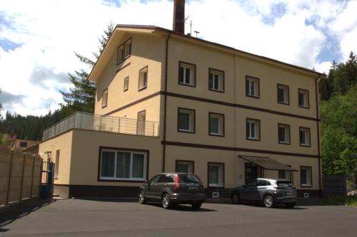 Brezova Apartamento | Villa Pirken Hammer