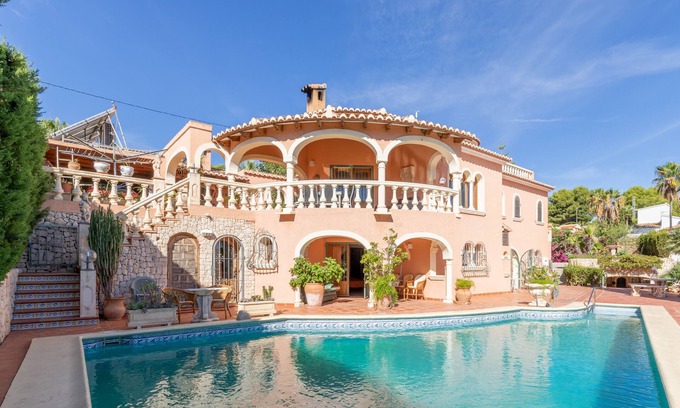 Benissa Coast Villa | Villa 'Prestige' con vistas al mar, piscina y Wi-Fi