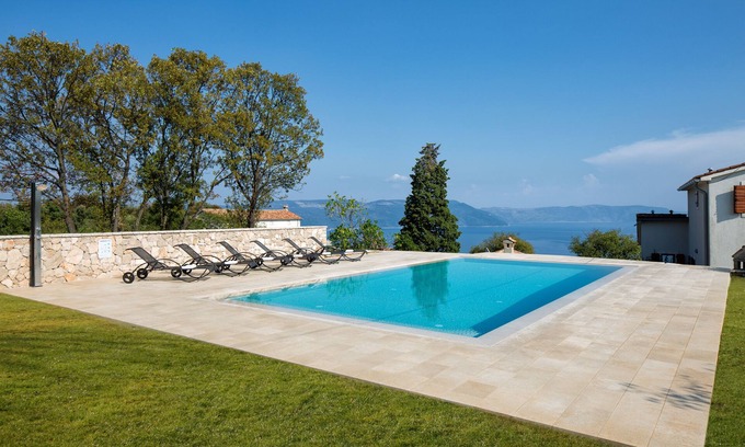 Ripenda Kosi Villa | Villa Primela con impresionantes vistas al mar y piscina privada.