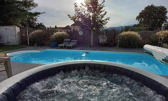 Issenheim Casa | Villa, private heated pool, spa, 4 bedrooms, cinema room