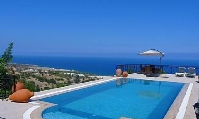 Esentepe Villa | Villa con piscina privada excepcional al mar y montaña